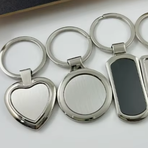 Llavero de Metal de Aleación de Zinc con Grabado Láser de Logotipo Personalizado, Sublimación DIY, Llavero en Blanco, Moderno, Ligero e Impermeable - Product Image 1