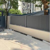 Nouveau panneau de clôture d'intimité vertical en alliage d'aluminium OEM ODM Prime, traité thermiquement, durable, pour maisons et villas, résistant aux intempéries, pour extérieur