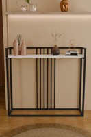 Moderner Wohnzimmer-Konsolentisch mit Robustem Eisenrahmen, Dekorativem Design und Spanplatten-Regalen