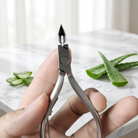 Pince à cuticules professionnelle en acier inoxydable pour ongles des pieds et des mains, coupe-cuticules robuste et tranchant, boîte de manucure