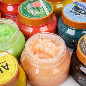 Exfoliante Corporal de Frutas con 12 Sabores, Sal de Baño Blanqueadora con Vitamina C, Sandía y Cúrcuma, Exfoliante Corporal de Azúcar para una Limpieza Profunda y Blanqueamiento - Product Image 2