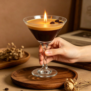 Bougie parfumée artisanale haut de gamme en verre, parfum Café glacé Americano et gelée parfumée à la fraise - Product Image 2