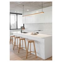 Cuisine moderne personnalisable et modulaire en granit artificiel écologique, avec design confortable, meubles de cuisine, évier, îlot central et ensemble de table.