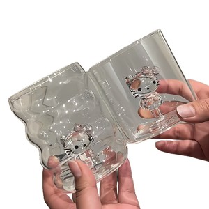 Tasse à <span class=keywords><strong>eau</strong></span> et à lait <span class=keywords><strong>3D</strong></span> en forme de sapin de Noël, mignonne et créative, en verre borosilicate transparent résistant à la chaleur avec poignée, design moderne - Product Image 5