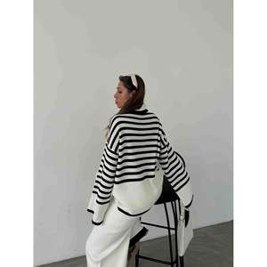 Turtleneck <b>Knit</b> <b>Set</b> 1507 - White - Product Image 4