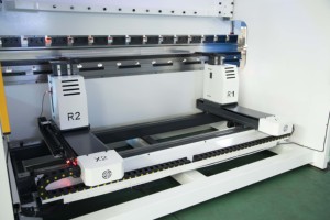 Hochpräzise 200T Vollautomatische CNC-Abkantpresse DA69S 3D-Simulationssystem Fortschrittliche 3D-Programmierung für Edelstahl - Product Image 5