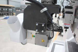 <span class=keywords><strong>CNC</strong></span> Holz <span class=keywords><strong>CNC</strong></span> Router <span class=keywords><strong>1330</strong></span> Atc <span class=keywords><strong>CNC</strong></span> Linear Auto Werkzeug wechsler Schrank tür Herstellung Maschine für Holz möbel - Product Image 6