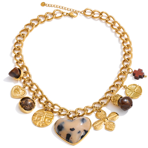 Collana JINYOU 577 Vintage con Ciondolo a Cuore con Stampa Leopardata Placcato Oro 18K, in Acciaio Inossidabile e Resina di Legno - Product Image 1