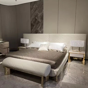 Lit double moderne de luxe léger, inspiré de l'italie, avec tête de lit en cuir PU, mobilier de chambre pour villa - Product Image 2