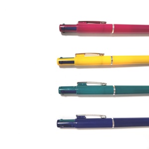 ปากกาลูกลื่นของขวัญเครื่องเขียนโรงเรียนขายส่ง 4 in 1 หลายสี ปากกาพลาสติกพร้อมโลโก้สั่งทำ - Product Image 5