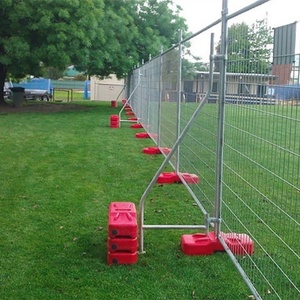 Clôture temporaire australienne avec treillis métallique galvanisé, design durable et amovible, et pieds remplis de béton pour événements publics en extérieur - Product Image 3
