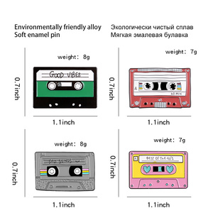Musique créative symbole Instrument émail broches Piano CD Graphophone Rock guitare casque alliage broche Badge doux bijoux cadeau - Product Image 6