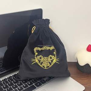 Velvet Jewelry Pouch <b>Makeup</b> <b>Bag</b> for Rings and Earrings Customizable Velvet <b>Bag</b> - Product Image 5