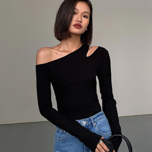 Camisetas de manga larga a la moda para mujer, novedad de primavera, top corto ajustado de color liso, camisetas sexys con aberturas - Product Image 1
