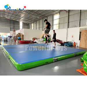 Materasso gonfiabile di atterraggio di ginnastica della pista dell'aria di calcio del parco del trampolino di 30cm - Product Image 1