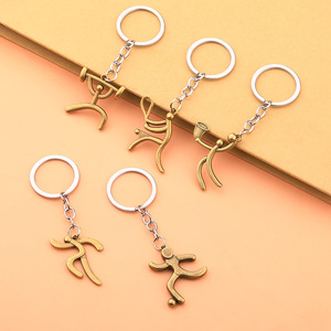 Porte-clés Athlète en Forme de Bâtonnet en Alliage de Zinc avec Anneau Démontable pour Cadeau de Casier d'Équipe Sportive - Product Image 4