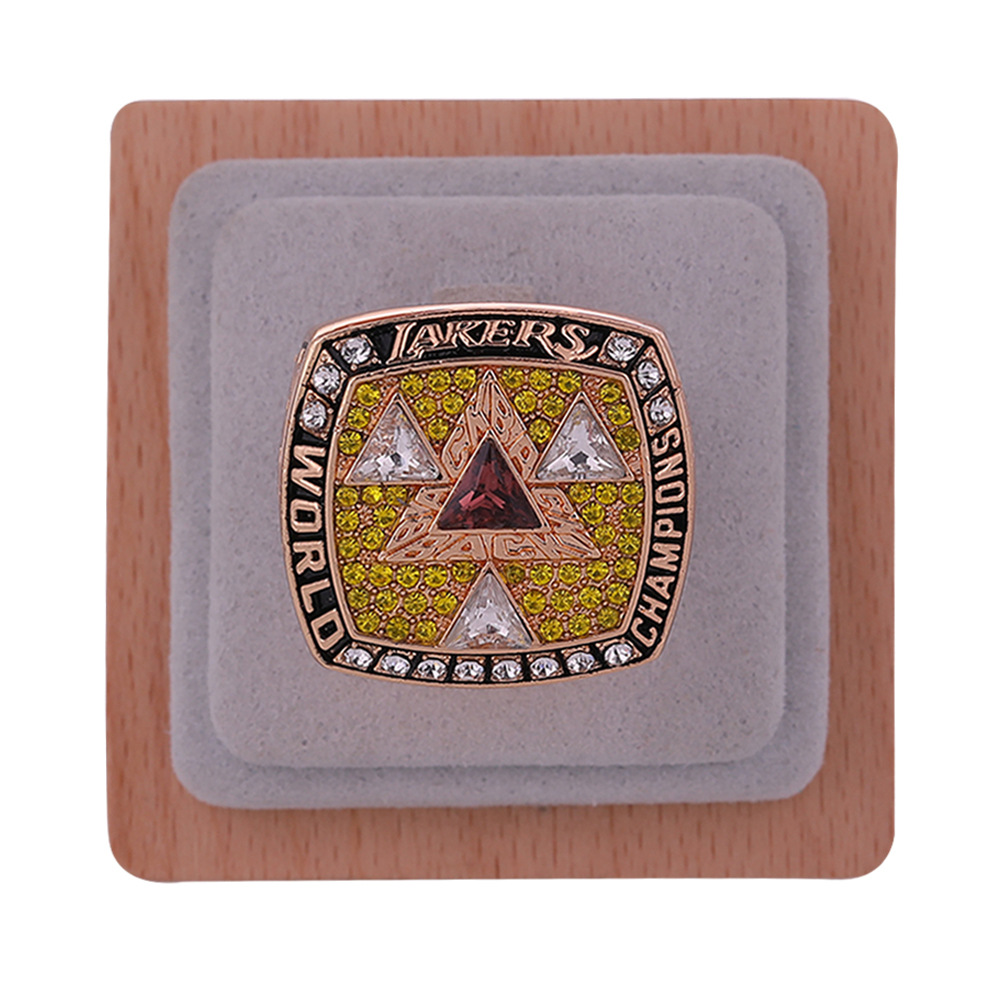 bague unique (2002 Kobe)