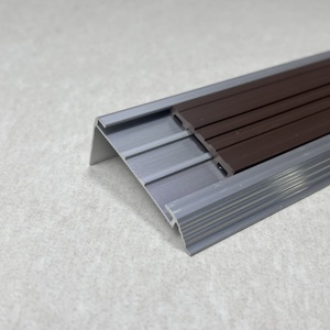 Servicio de Diseño Personalizado de Perfiles Antideslizantes para Escaleras de Aleación de Aluminio con Logotipo para Mayoristas de Materiales de Construcción - Product Image 2