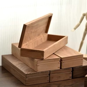 Caja de papelería rectangular de madera de nogal hecha a medida, organizador de almacenamiento para uso en escritorio de oficina - Product Image 4