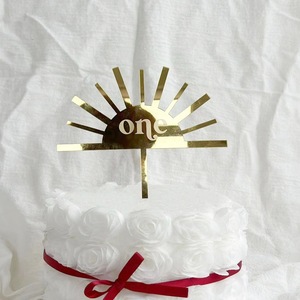 ท็อปเปอร์เค้กอะคริลิค ลายพระอาทิตย์สีทอง ตกแต่งด้วยน้ำผึ้งและความหวาน สำหรับงานวันเกิดเด็กแรกเกิด - Product Image 3