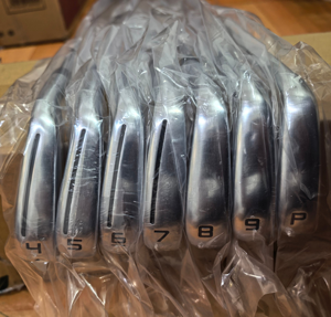 ชุดเหล็กกอล์ฟ 2025 <span class=keywords><strong>P790</strong></span> รุ่น High Forgiveness สำหรับทุกเพศ ผลิตด้วยเทคโนโลยี High-Tolerance Casting พร้อมก้านเหล็กกราไฟต์ ด้ามจับยาง และชุดอุปกรณ์กอล์ฟครบชุด - Product Image 3