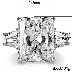 Anello da Cocktail Oversize con Zirconia Cubica Quadrata 12.5x16mm per Donne, Gioiello di Lusso dallo Stile Elegante - Product Image 4