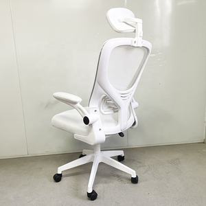 Silla básica de oficina cómoda, diseño moderno, reposacabezas ajustable, función de refrigeración con asiento ergonómico de malla transpirable - Product Image 2