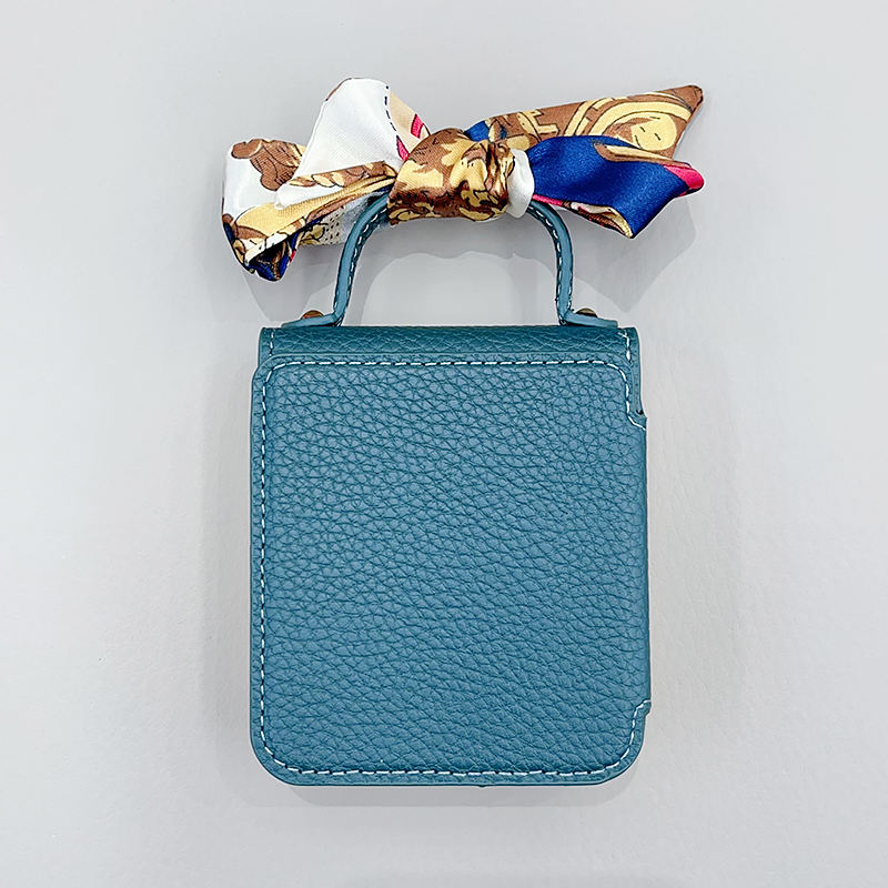 สีเขียวมรกต