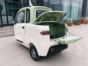 Triciclo Eléctrico de Carga de Primera Categoría, Vehículo Moderno con Cabina, Certificación EEC y Compartimento de Almacenamiento Trasero - Product Image 5