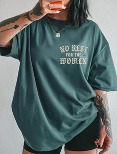 No Rest For The Women Tee T-shirt da donna in cotone femminista a maniche corte, vestibilità rilassata, girocollo con stampa di lettere casual - Product Image 3