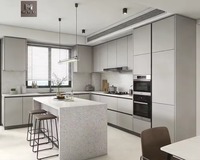 Meubles de cuisine classiques de luxe sur mesure CBMmart, en bois massif et MDF, placage bois, armoires de cuisine avec îlot central.