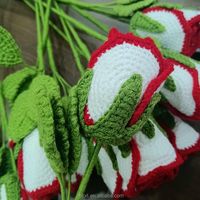 Cadeau éternel, décoration de mariage, cadeaux de Noël, cadeaux de remise de diplôme, bouquet de roses rouges et blanches en crochet fait main, fleur en fil