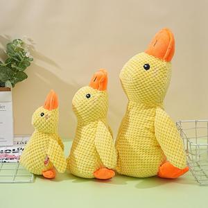 Jouet en peluche pour chien en forme de poulet vert, jouet durable rembourré de coton pour chiots - Product Image 5