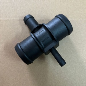 Vw <b>Coolant</b> <b>Hose</b> <b>Connector</b> 1K0121087E For Passat Magotan Touran Golf Octavia Sagitar Jetta A3 - Product Image 1