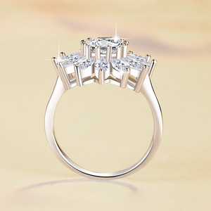 แหวนหมั้นรูปดอกทานตะวันประดับเพชรโมอิสซาไนต์ 0.5&1 กะรัต VVs1 แท้ พร้อมใบรับรอง วัสดุเงินแท้ S925 ราคาโรงงาน สำหรับผู้หญิง - Product Image 3