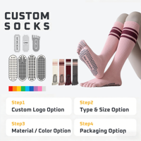 Chaussettes de Pilates à cinq doigts, hauteur genou, à rayures, avec points antidérapants en silicone