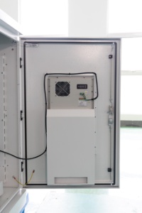 ระบบโซลาร์ไฮบริดแบบเชื่อมต่อกับระบบไฟฟ้า 12V/24/48V คลื่นไซน์บริสุทธิ์ พร้อมแบตเตอรี่เก็บพลังงาน 314Ah - Product Image 4