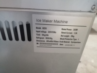 Mesin Penjual Es Batu Komersial Industri 30kg/24H Pembuat Es Stainless Steel untuk Bar, Kafe, Supermarket