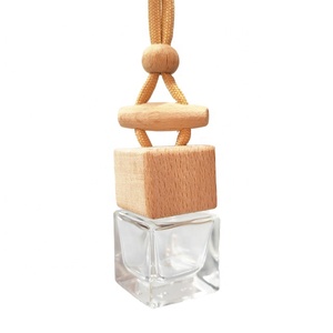 Botella de perfume de coche de vidrio cuadrado transparente de 8ml con tapa de madera-Difusor de aceite esencial colgante elegante para el hogar y el coche - Product Image 2