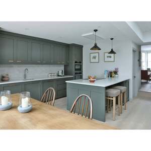 ตู้ครัวแบบโมดูลาร์สไตล์อเมริกันโมเดิร์นสีเขียว ดีไซน์คลาสสิกแบบเชคเกอร์สีขาว พร้อมไอส์แลนด์ครัว - Product Image 2