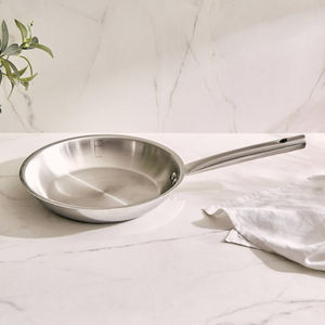 Sartén Antiadherente Moderna de Acero Inoxidable de 12 Pulgadas - Construcción de 5 Capas Revestidas de Acero Inoxidable - Utensilios de Cocina Profesionales de la India - Product Image 1