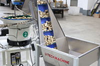 Machine d'assemblage entièrement automatique de bouchons de pompe et de distributeurs électriques pour la production alimentaire et les lignes de conditionnement de boissons
