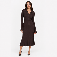 Robe longue côtelée marron foncé pour femme, col polo, manches longues, vente en gros pour boutiques