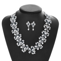 Ensemble de bijoux collier et boucles d'oreilles en vrac, prêt à l'emploi, avec strass, idéal pour les occasions spéciales et les fêtes, style mode, cadeau pour femme, bijoux classiques