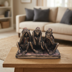 Statue des Trois Singes Sages en Polyrésine Faite à la Main par Nirmala Handicrafts, Finition Cuivre Antique Traditionnelle, Ne Pas Entendre le Mal, Ne Pas Voir le Mal - Product Image 2