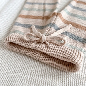 <span class=keywords><strong>Set</strong></span> Due Pezzi in Maglia Sostenibile per Neonati, Tonalità Naturali, Maglione a Righe e Pantaloni, Completo in Maglia per Bambini - Product Image 4