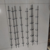 Traverses de dalles pour le soutien des armatures de béton telles que les barres d'armature