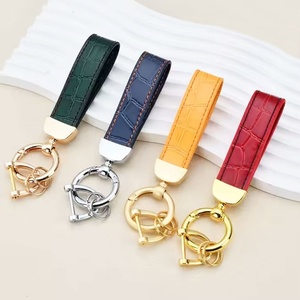 Wholesale Custom Durable Eco-Friendly Leather PU Leather Carabiner <b>Keychain</b> for Women Bags Cars Promotional Keyring - Product Image 1