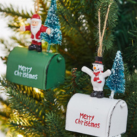 Décorations de sapin de Noël 2025, accessoires suspendus, art en fer, Père Noël volant, ornements de Noël en résine et en métal pour la maison, cadeaux de Noël