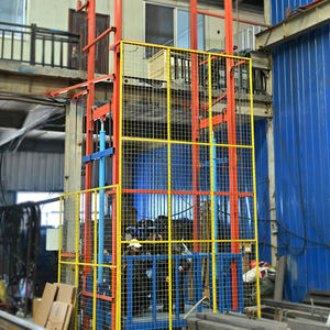 Pengangkat kargo elektrik vertikal untuk penggunaan rumah dan komersial dengan kapasitas beban tinggi dan fitur pemasangan rel panduan - Product Image 3